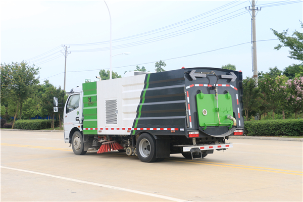 东风大多利卡9方洗扫车「全能作业车型」